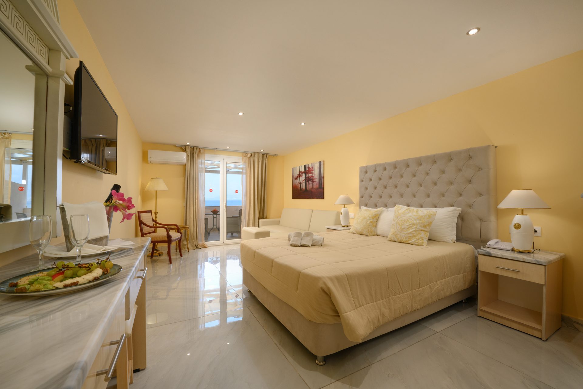 Cavomarina Beach Hotel — Rooms