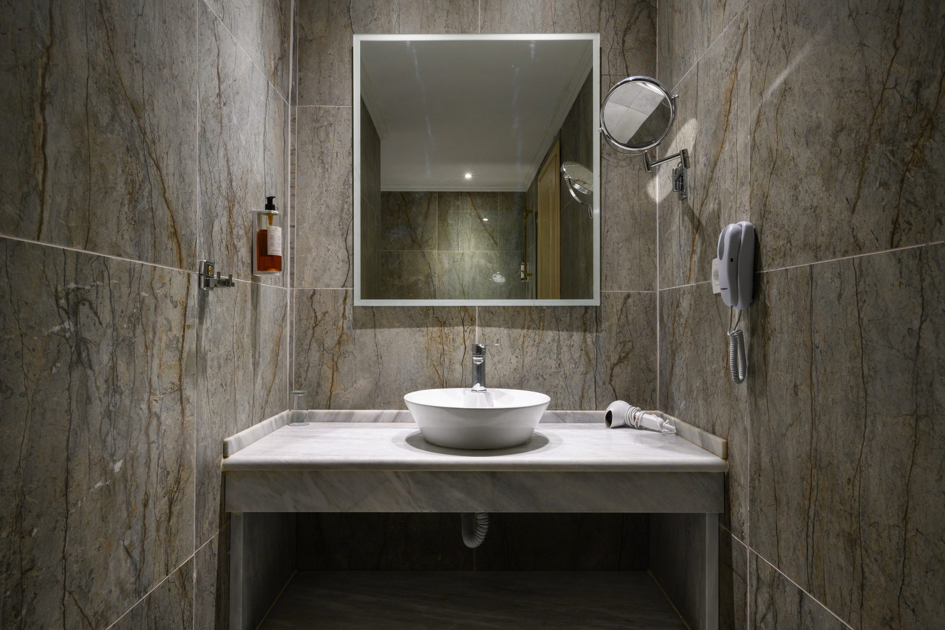 Cavomarina Beach Hotel — Rooms