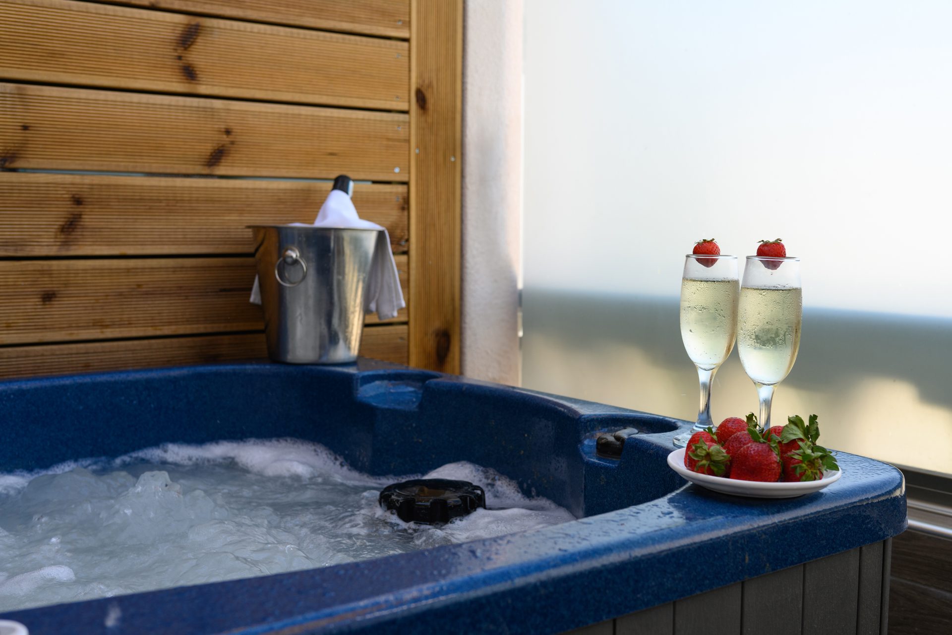 Cavomarina Beach Hotel — Rooms
