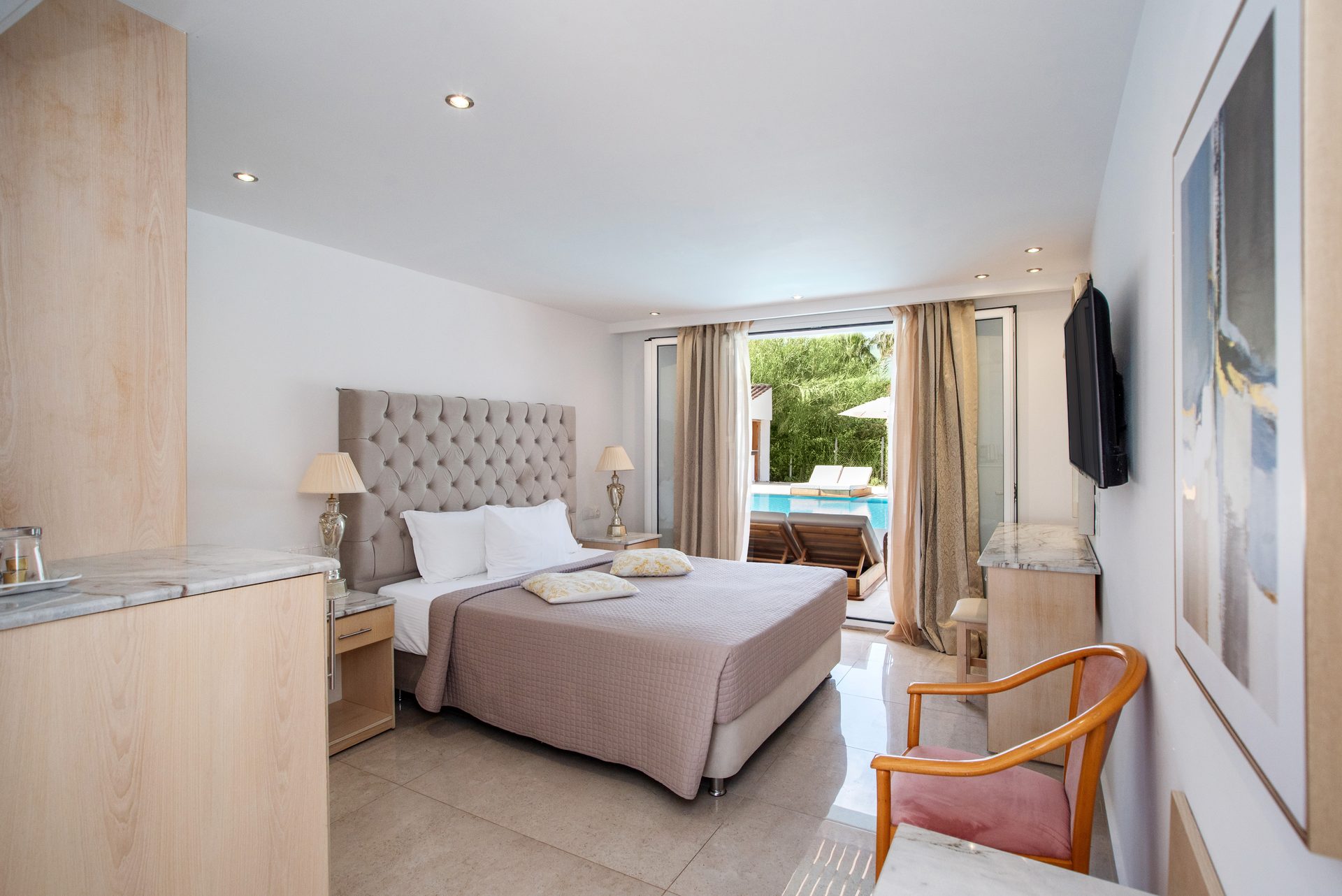 Cavomarina Beach Hotel — Rooms