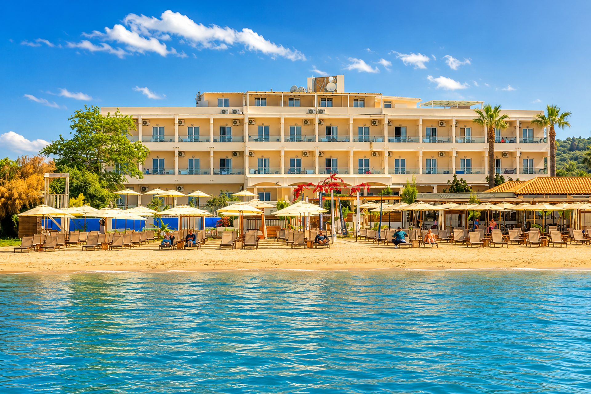 Cavomarina Beach Hotel — Beach & Pool